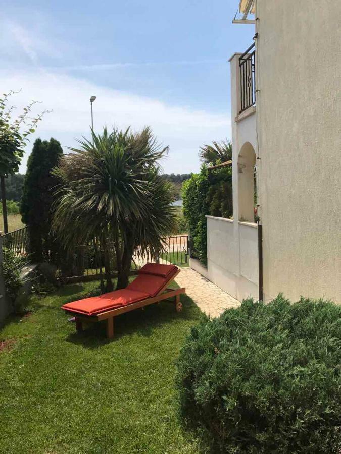 Sunset Apartment With A Private Yard At Medulin Riviera Экстерьер фото
